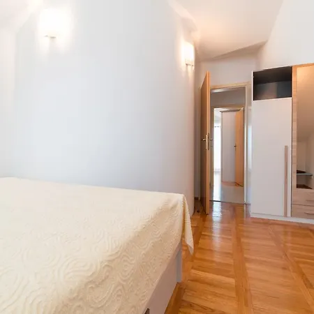 Daire Penthouse Sv. Ivan *